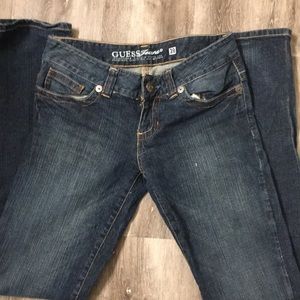 Guess Jeans.